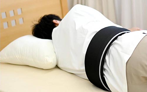 腰にフィットすることを重視したデザイン